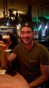 Yannick konnte sich nach seinem Viererpack das Siegerbier in der Tante Emma schmecken lassen.